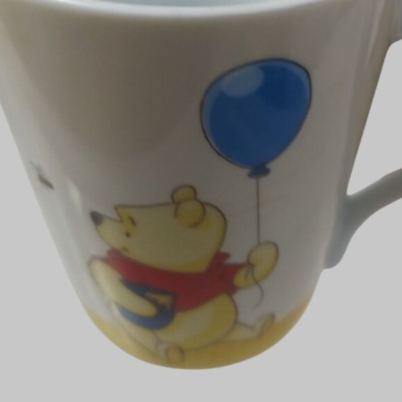 Winnie The Pooh coffee mug Mug With Balloon & Honey Pots isn't funny how a bear - Picture 6 of 7